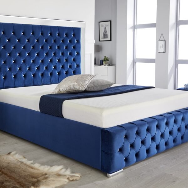 Retro Mirror Bed
